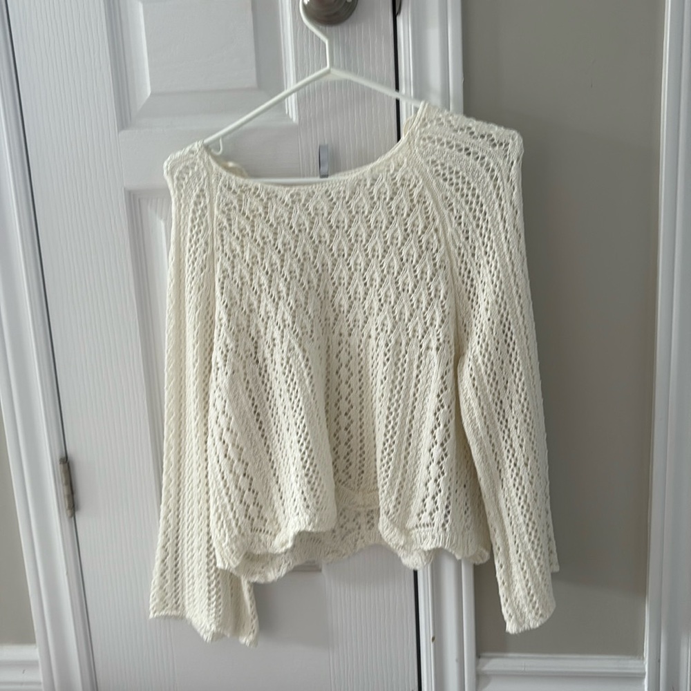 Elegant White Knit Sweater